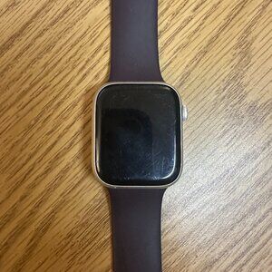 Apple Watch Series 7 45 MM Aluminum Starlight